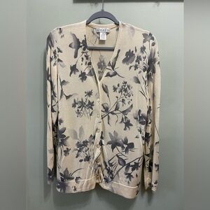 Chaus Women’s Cardigan Sweater Size Medium